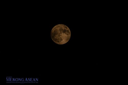  Hiện tượng siêu Trăng quan sát từ Hà Nội. Đây không phải là hiện tượng hiếm vì nó diễn ra trung bình 3-4 lần/năm. 