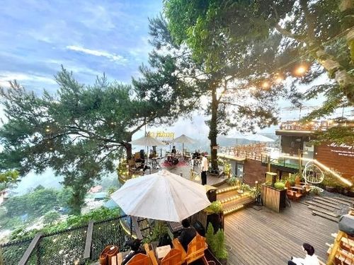Một địa điểm biểu diễn ca nhạc tại 90s Homestay.