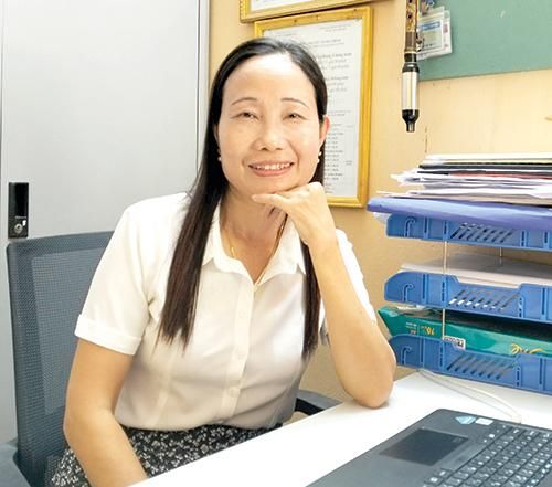 PV: Xin bà chia sẻ những giải pháp thiết thực mà nhà trường đang thực hiện để hỗ trợ, chia sẻ khó khăn với các giáo viên tại điểm trường lẻ, thưa bà?
