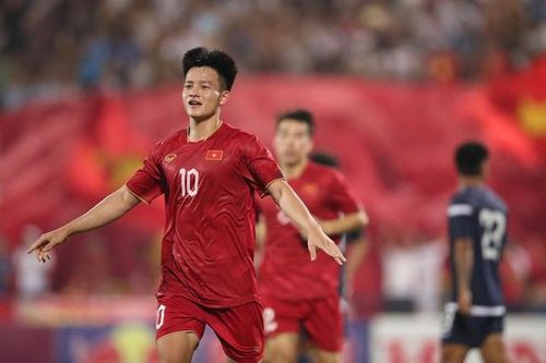 Thanh Nhàn chơi nổi bật trong trận ra quân của U23 Việt Nam. Ảnh: Hoàng Linh