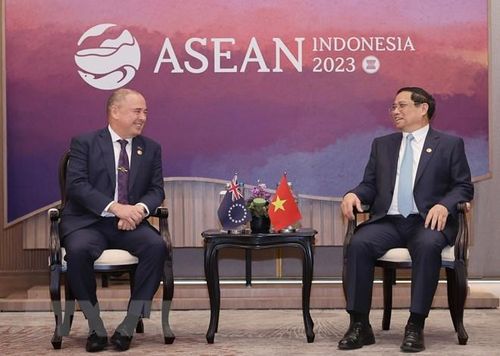 Chiều 7/9/2023, tại Jakarta, Indonesia, Thủ tướng Phạm Minh Chính gặp Ngài Mark Brown, Thủ tướng quần đảo Cook. (Ảnh: Dương Giang/TTXVN)