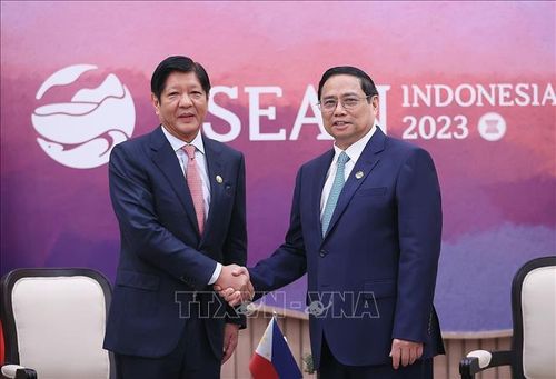 Thủ tướng Phạm Minh Chính gặp Tổng thống Philippines Ferdinand Romualdez Marcos Jr. Ảnh: Dương Giang/TTXVN