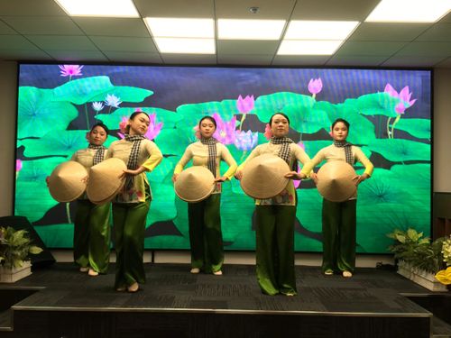  Tiết mục văn nghệ tại buổi lễ 