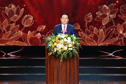 Bí thư T.Ư Đảng, Trưởng Ban Tuyên giáo T.Ư Nguyễn Trọng Nghĩa phát biểu tại lễ trao giải.