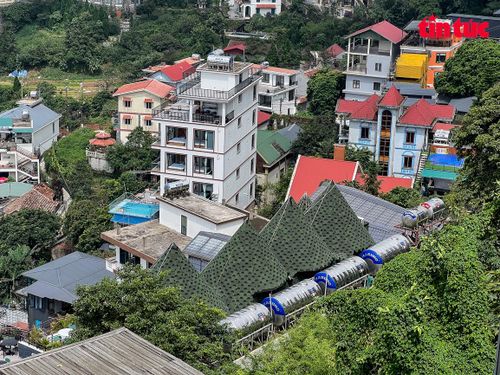 Việc thiếu quy hoạch xây dựng khiến cảnh quan nơi đây trở nên lộn xộn.