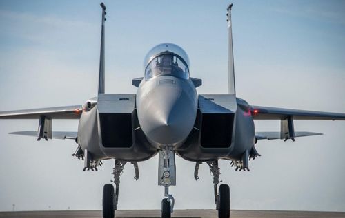 Không chỉ có vậy, nhà sản xuất - Tập đoàn Boeing tuyên bố rằng khung thân của chiến đấu cơ F-15EX sẽ có độ bền lên tới 20.000 giờ bay, cho phép nó phục vụ trong rất nhiều thập kỷ.