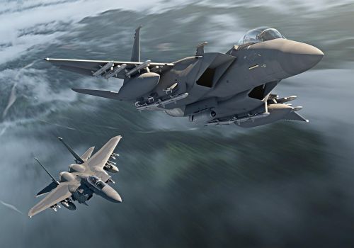 Tiêm kích F-15EX được tích hợp những công nghệ mới nhất áp dụng trên chiến đấu cơ thế hệ 5 như khoang vũ khí trong thân và lớp sơn phủ hấp thụ sóng radar, cho khả năng tàng hình nhẹ.