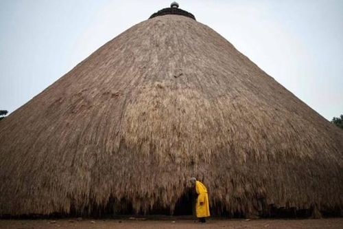 Một ngôi nhà tại Khu lăng mộ Buganda. (Nguồn: AFP)