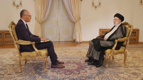 Tổng thống Iran Ebrahim Raisi (phải) trong một cuộc phỏng vấn. Ảnh: tehrantimes.com