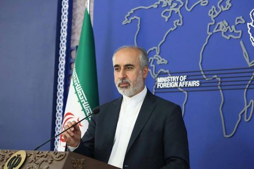 Người phát ngôn Bộ Ngoại giao Iran Nasser Kanaani thông báo về cuộc trao đổi tù binh giữa Mỹ và Iran. Nguồn: AP