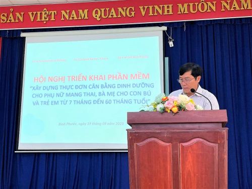 BS CKII. Ngô Văn Kiên - Phó Giám đốc Bệnh viện Đa khoa tỉnh Bình Phước phát biểu khai mạc.