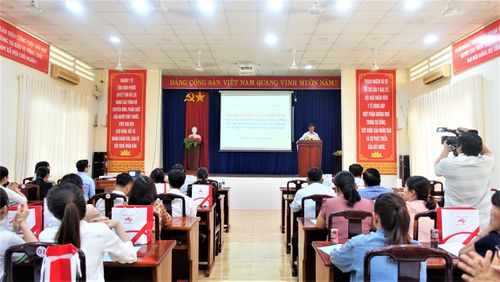Toàn cảnh hội nghị triển khai chương trình “Dinh dưỡng Bà mẹ và Trẻ em” tại Bình Phước