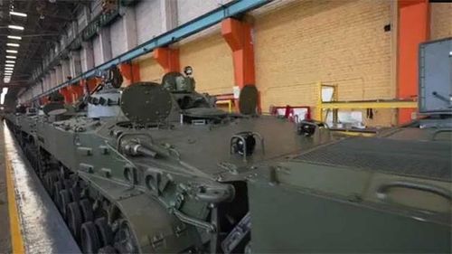 Ông Roman Khromov - Phó giám đốc điều hành của nhà máy Kurganmashzavod cho biết, công việc nhằm tạo ra thứ vũ khí đặc biệt nói trên đang được doanh nghiệp thực hiện một cách khẩn trương.