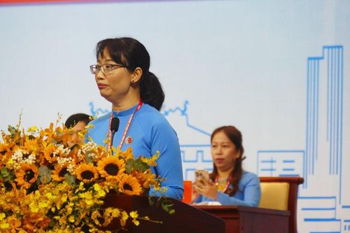 Chủ tịch LĐLĐ TP Hồ Chí Minh Trần Thị Diệu Thúy đọc diễn văn khai mạc ĐHCĐ TP Hồ Chí Minh khóa XII, nhiệm kỳ 2023 - 2028.