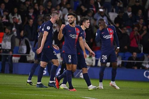 Phút 47, tân binh Goncalo Ramos đánh đầu tung lưới đội khách từ đường chuyền của Ousmane Dembele