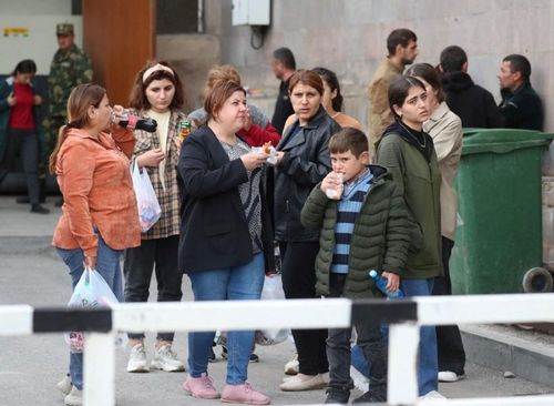 Người tị nạn vùng Nagorno-Karabakh tại một trung tâm lưu trú tạm thời ở thị trấn Goris, Armenia.