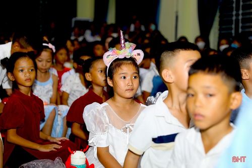 ...được đông đảo bạn nhỏ háo hức, mong chờ.