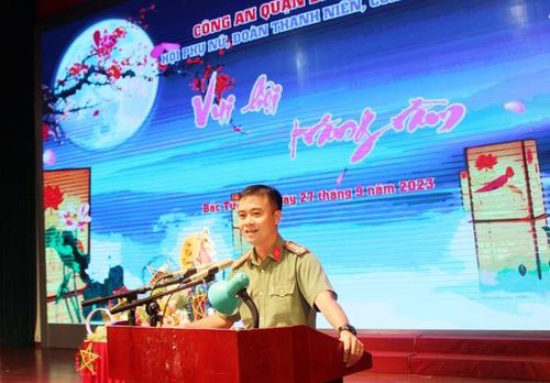 Trung tá Phương Minh Thắng phát biểu trong chương trình