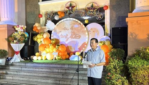 Đồng chí Nguyễn Văn Uyên, Chủ tịch Công đoàn, Phó Viện trưởng VKSND tỉnh Bắc Ninh phát biểu khai mạc chương trình.