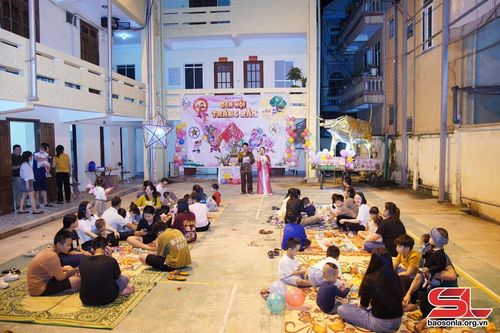 Toàn cảnh chương trình Đêm hội trăng rằm.