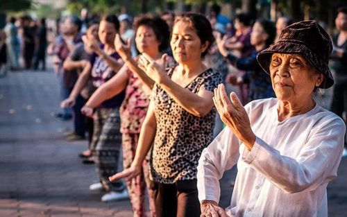Người cao tuổi sông vui, sống khỏe. Ảnh minh họa