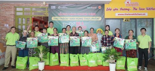 Người dân hào hứng tham dự chương trình "Thử thách anh hùng thực phẩm".