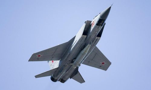 Nhưng nếu thông tin trên là chính xác, điều này có thể củng cố khả năng của Điện Kremlin trong việc sử dụng tên lửa Kinzhal để tấn công các mục tiêu nằm trên lãnh thổ Ukraine lên mức đáng kể.