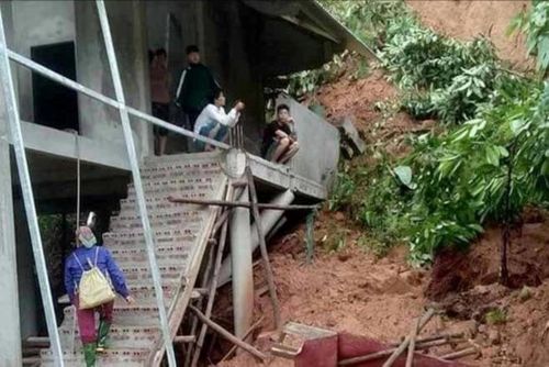 Sạt lở đất tại Yên Bái. Ảnh: Lao Động