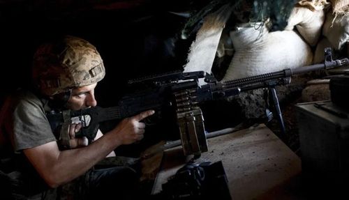 Một quân nhân Ukraine ở tiền tuyến Bakhmut ngày 22/9. Ảnh: Reuters