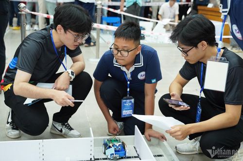 Cuộc thi là dịp để các em học sinh có thể thực hành, vận dụng các kiến thức STEM vào trong thực tiễn. 