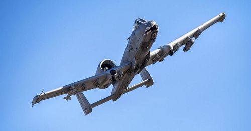 Lý do cường kích A-10 vẫn còn rất cần thiết bởi vì F-16 hay F-35 chưa tỏ ra là phương tiện yểm trợ hỏa lực tin cậy và hiệu quả với chi phí thấp tương đương với chiếc Thunderbolt II.