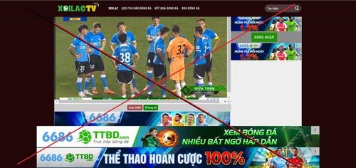 Không chỉ vi phạm bản quyền về các trận đấu bóng đá, Xôi Lạc còn quảng cáo cho các trang web cờ bạc online.