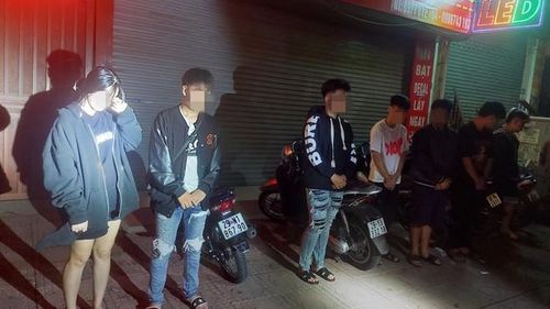Điều đáng báo động là trong số các đối tượng lạng lách, đua xe, đánh võng bị lực lượng chức năng xử lý có cả thiếu nữ