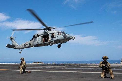  Huấn luyện trên tàu sân bay USS Gerald R. Ford ngày 17/10. Nguồn: @Warship_78.