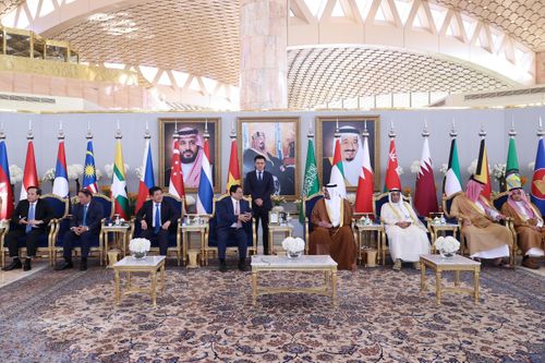 Thủ tướng Phạm Minh Chính và lãnh đạo thành phố Riyadh