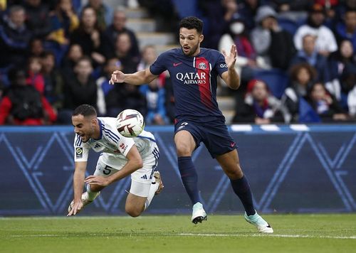 Strasbourg một lần đưa bóng vào lưới PSG nhưng không được công nhận vì lỗi việt vị