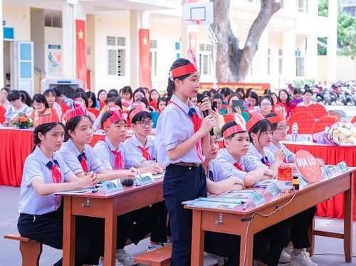 Học sinh được hình thành, phát triển phẩm chất, năng lực qua bài học.