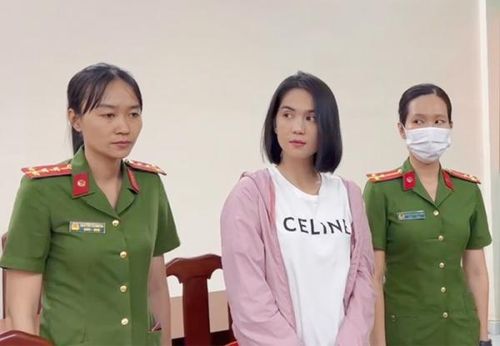 Cơ quan Công an tống đạt quyết định khởi tố bị can, lệnh bắt tạm giam đối với Trần Thị Ngọc Trinh.