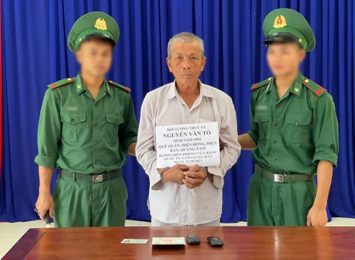 Đối tượng Nguyễn Văn Tô sa lưới tại Cửa khẩu quốc tế Nam Giang vào trưa 22-10.