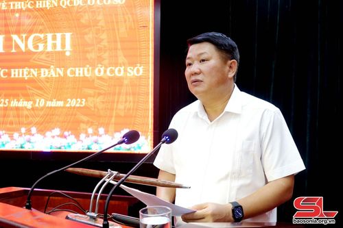 Đồng chí Lò Minh Hùng phát biểu tại Hội nghị.