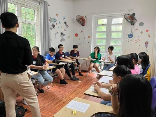 Học thêm... luôn là nỗi ám ảnh của nhiều học sinh, phụ huynh