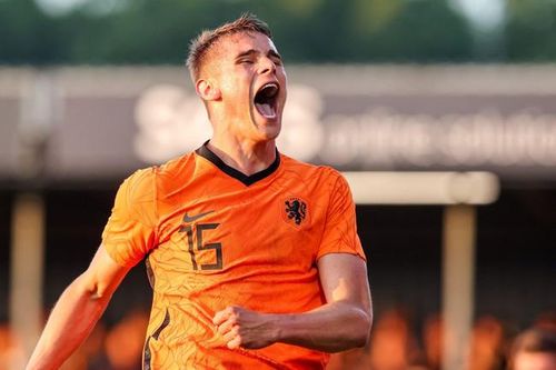 Nhờ thành công cùng Tottenham, Micky van de Ven đã được triệu tập vào đội tuyển Hà Lan