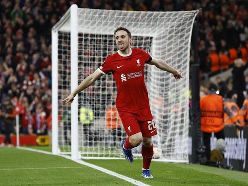 Diogo Jota mở màn cơn mưa bàn thắng cho Liverpool