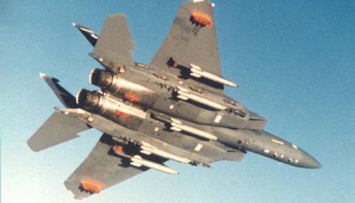 Thế nhưng, B61-12 có độ chính xác cao hơn rất nhiều, với bán kính lệch mục tiêu chỉ là khoảng trên dưới 20 m trong khi bom B61-11 là 170 m.