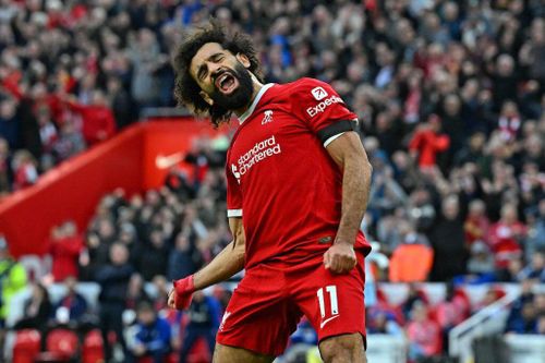 Salah ấn định chiến thắng 3-0 cho Liverpool