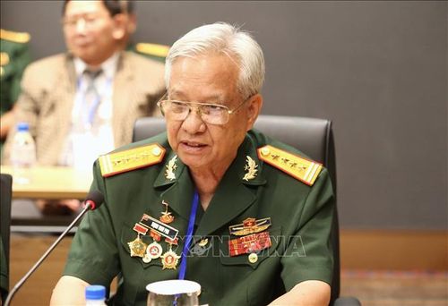 Đại tá Trịnh Vinh Pha, Phó Chủ tịch Hội Hữu nghị Việt Nam - Campuchia Trưởng đoàn công tác phát biểu tại cuộc gặp. Ảnh: Hoàng Minh/Pv TTXVN tại Campuchia