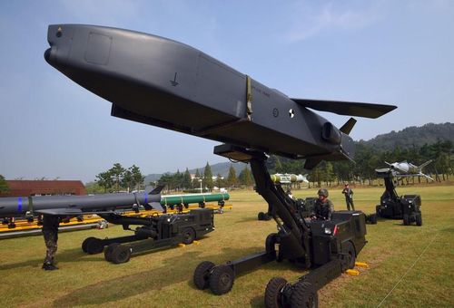 Trong một sự kiện báo chí được tổ chức vào ngày 27 tháng 10 năm 2023, MBDA Deutschland - nhà sản xuất của Đức đã trình bày một bài đánh giá chuyên sâu về tên lửa hành trình Taurus KEPD 350.