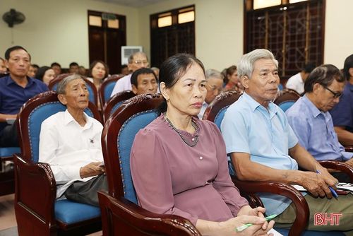 Hội nghị tập huấn nhằm giúp các đại biểu nắm chắc các nội dung được truyền đạt để tuyên truyền, phổ biến rộng rãi cho cán bộ, công chức, viên chức ở cơ quan, đơn vị nơi công tác và Nhân dân trên địa bàn; tham mưu lãnh đạo đơn vị, địa phương thực hiện tốt công tác dân chủ ở cơ sở theo đúng quy định của Luật Thực hiện dân chủ ở cơ sở năm 2023.