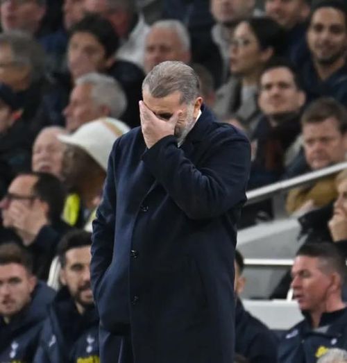 Kết quả trên đồng nghĩa, HLV Ange Postecoglou chấm dứt chuỗi trận bất bại cùng Tottenham.