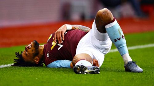  Tyrone Mings: Hậu vệ trái thuộc biên chế Aston Villa có giá 19 triệu Bảng nhưng anh cũng đang phải ngồi chơi xơi nước vì chấn thương.